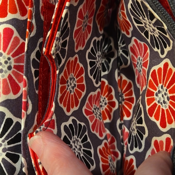 VERA BRADLEY CHERRY BLOSSOMS YOUR TURN  SMART PHONE WRISTLET LOCK WALLET. FLAW. - Picture 6 of 8